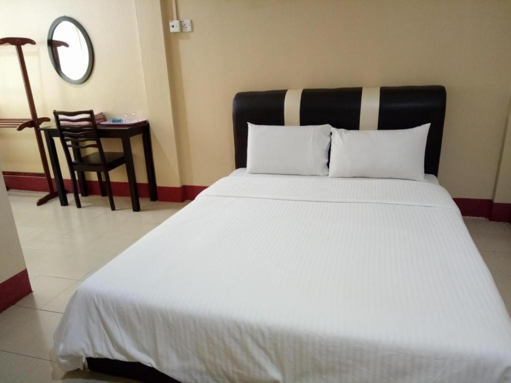 History Hotel Kangar Exteriér fotografie